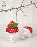 MUSHROOM & LEAVES